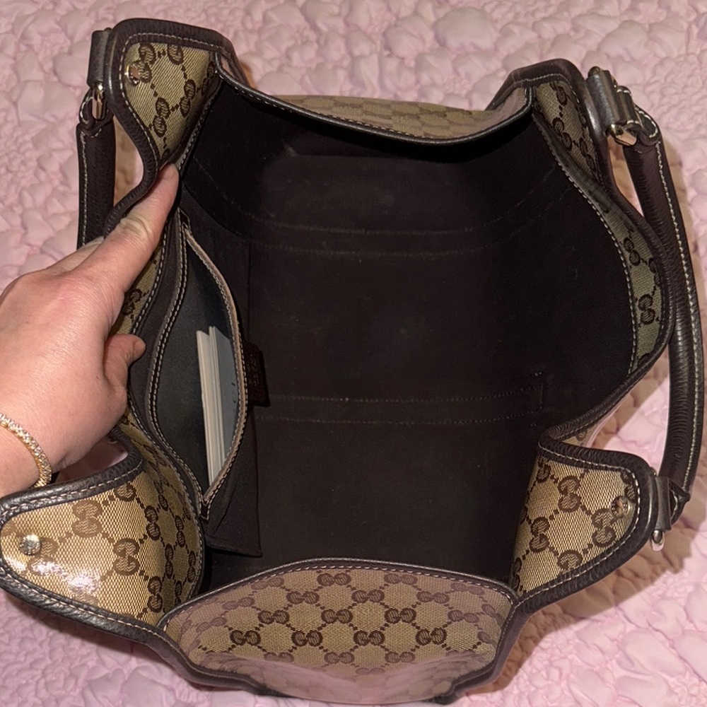 Gucci Medium Horsebit Hobo Bag in GG Crystal Monogram Canvas 😍 - Picture 8 of 13